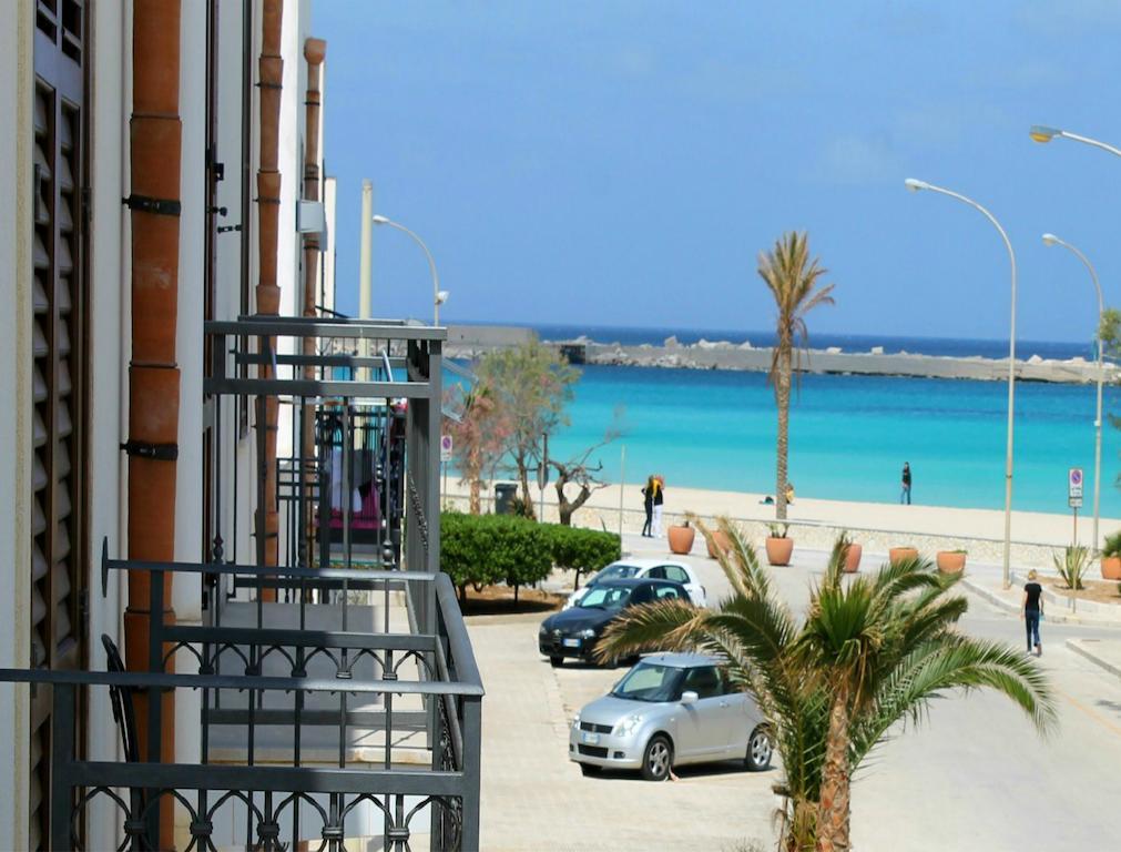 Araba Fenice Hotel San Vito Lo Capo Rum bild